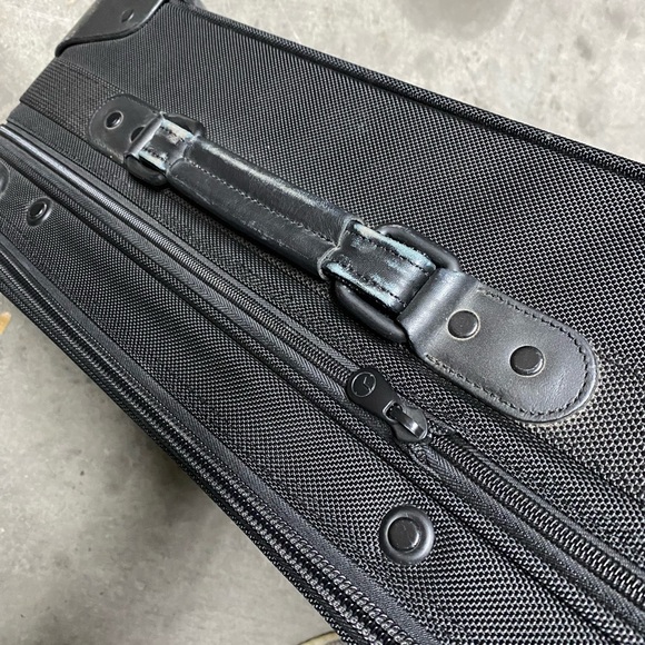 Briggs & Riley Carry On Suitcase - Picture 3 of 10